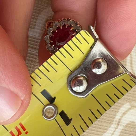 10K yellow gold Antique Victorian cocktail ring ruby red 5 glass stone - Picture 6 of 16